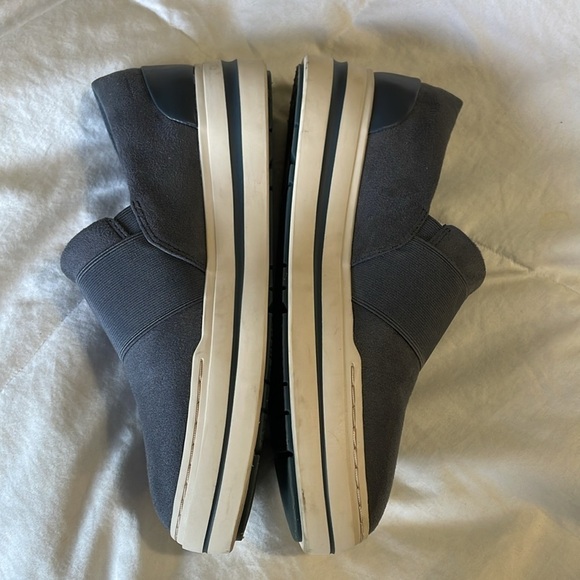 CLARKS | Cloudsteppers | Audreigh Eve Athleisure | Slip On | Blue Shoe| Size 9 - Picture 7 of 14